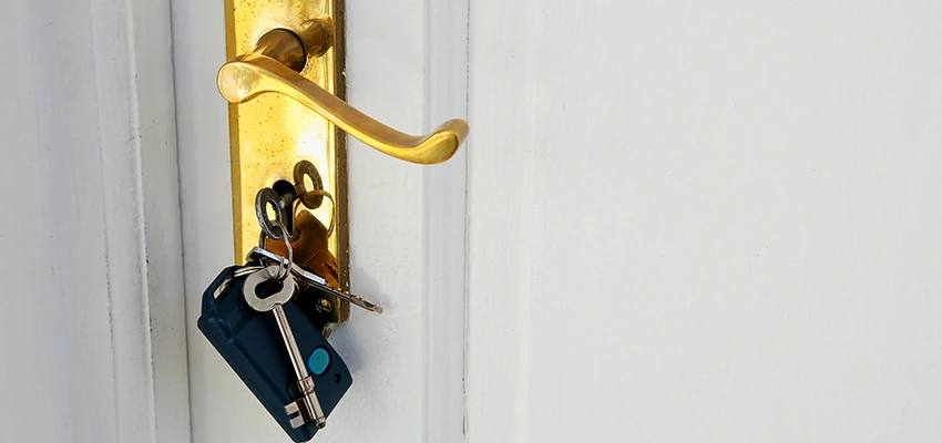 Broken Door Key Extraction in East Rancho Dominguez, CA